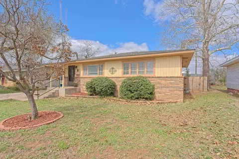 616 E Maple Ave, Stillwater, OK 74074
