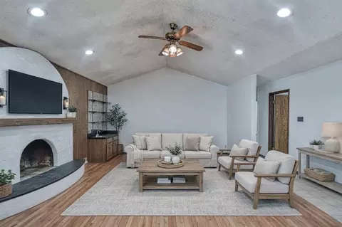 Living - 1609 E Post Oak Rd, Norman, OK 73072 photo 5 of 5