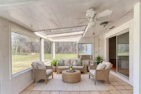 Exterior - 1609 E Post Oak Rd, Norman, OK 73072 photo 6 of 11