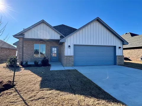 9324 NW 143rd St, Yukon, OK 73099
