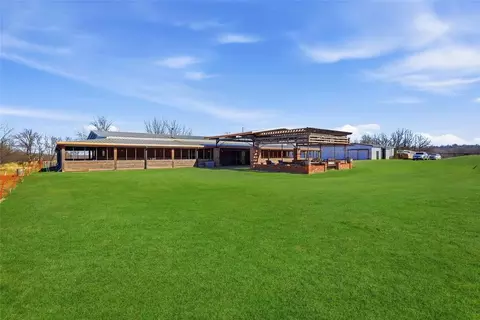 1520 S Cottonwood Rd, Stillwater, OK 74074