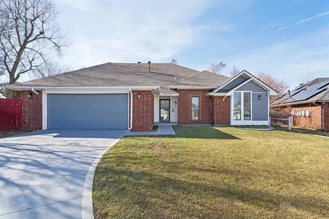 9125 NW 99th Pl, Yukon, OK 73099