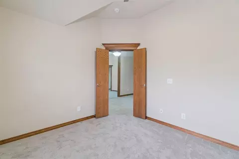 Bedroom - 6905 Rolling Mdws, Tuttle, OK 73089 photo 5 of 8