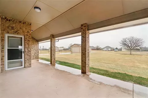 Exterior - 6905 Rolling Mdws, Tuttle, OK 73089 photo 5 of 6