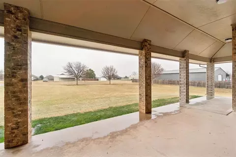Exterior - 6905 Rolling Mdws, Tuttle, OK 73089 photo 4 of 6