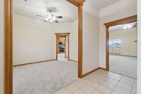 Entry Way - 6905 Rolling Mdws, Tuttle, OK 73089 photo 3 of 3