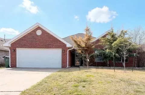 1082 Hilltop Mansion Dr, Yukon, OK 73099