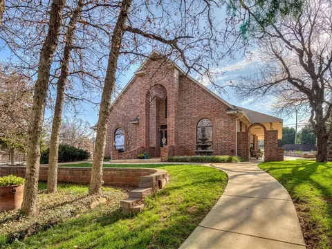 4104 Prairie Falcon Pt, Edmond, OK 73034