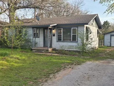 208 E Tennyson St, Tecumseh, OK 74873
