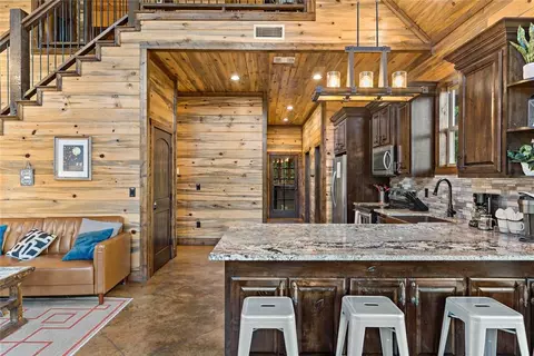 Kitchen - 7 Blue Maple Trl, Broken Bow, OK 74728 photo 1 of 3