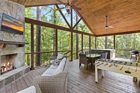 Exterior - 7 Blue Maple Trl, Broken Bow, OK 74728 photo 5 of 9