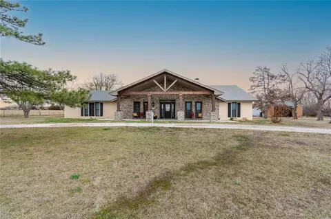 508 W Ryland Rd, Crescent, OK 73028