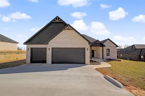 2435 Canyon Cir, Blanchard, OK 73010