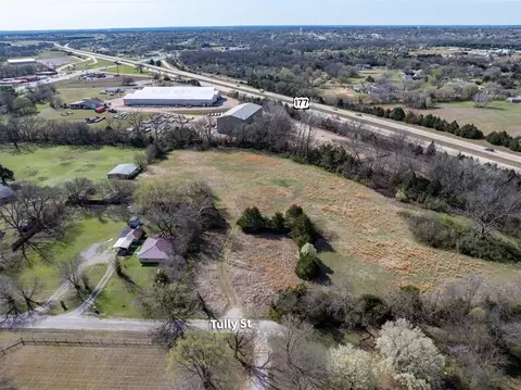 211 Tully Dr, Tecumseh, OK 74873 photo 9