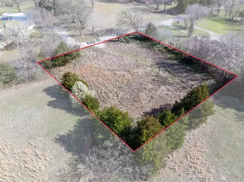211 Tully Dr, Tecumseh, OK 74873 photo 2
