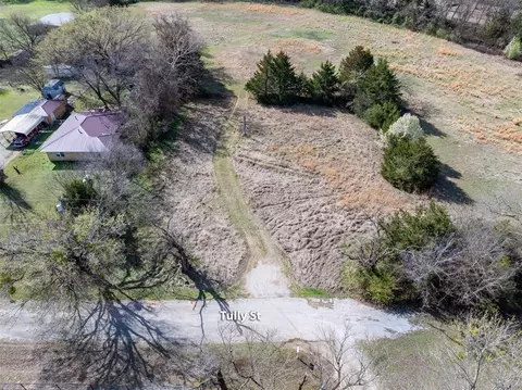 211 Tully Dr, Tecumseh, OK 74873 photo 3