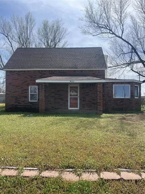 203 E Washington, Crescent, OK 73028 photo 3