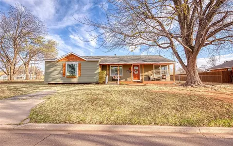 1011 W A Ave, Elk City, OK 73644