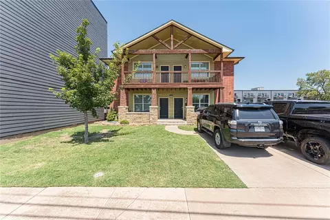 215 E Boyd St, Norman, OK 73069