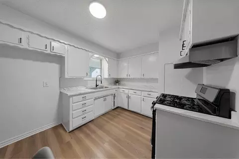 Kitchen - 841 NW 8th St, Moore, OK 73160 photo 1 of 2
