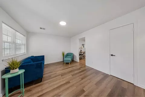 Living - 841 NW 8th St, Moore, OK 73160 photo 3 of 3