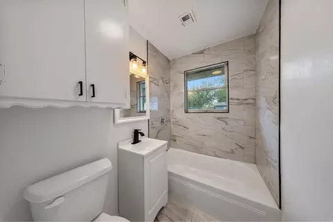 Bath - 841 NW 8th St, Moore, OK 73160 photo 1 of 3