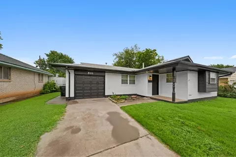 841 NW 8th St, Moore, OK 73160