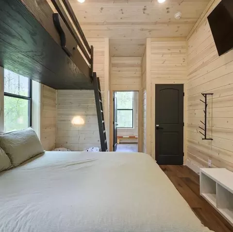 Bedroom - 85 Pine Needle Ln, Broken Bow, OK 74728 photo 9 of 12