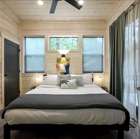 Bedroom - 85 Pine Needle Ln, Broken Bow, OK 74728 photo 1 of 12