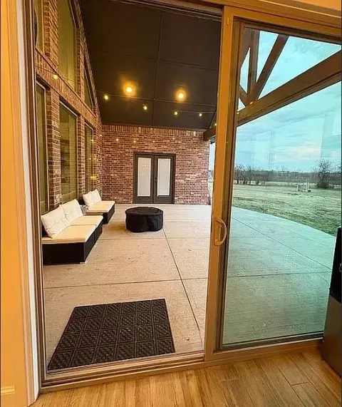 Exterior - 2045 E Rock Creek Rd, Tuttle, OK 73089 photo 5 of 7