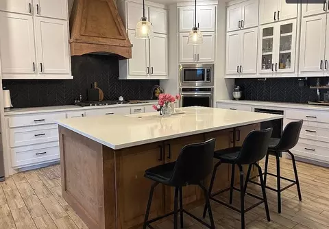 Kitchen - 2045 E Rock Creek Rd, Tuttle, OK 73089 photo 3 of 4