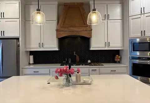 Kitchen - 2045 E Rock Creek Rd, Tuttle, OK 73089 photo 1 of 4