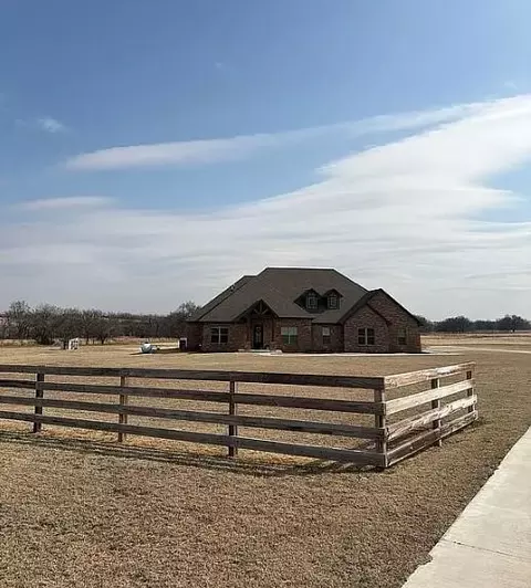 Exterior - 2045 E Rock Creek Rd, Tuttle, OK 73089 photo 7 of 7