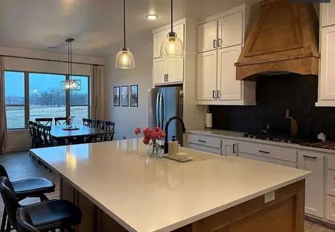 Kitchen - 2045 E Rock Creek Rd, Tuttle, OK 73089 photo 2 of 4