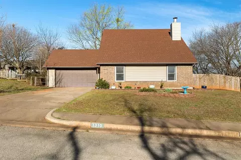 1310 Silver Maple Ln, Noble, OK 73068
