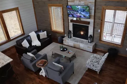 Living - 135 Black Jack Trl, Broken Bow, OK 74728 photo 1 of 4