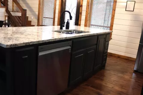 Kitchen - 135 Black Jack Trl, Broken Bow, OK 74728 photo 2 of 4