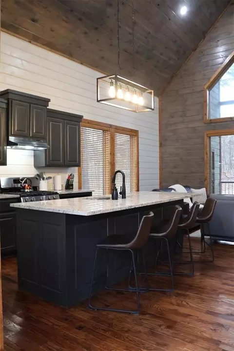 Kitchen - 135 Black Jack Trl, Broken Bow, OK 74728 photo 3 of 4