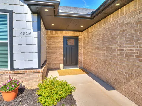4526 Red Bird Rd, Shawnee, OK 74804