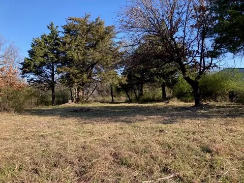 Comanche Drive, Eufaula, OK 73064