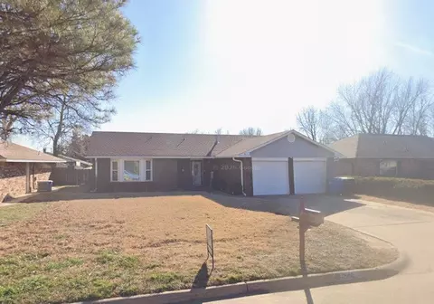 3905 Oakcrest Ave, Enid, OK 73703