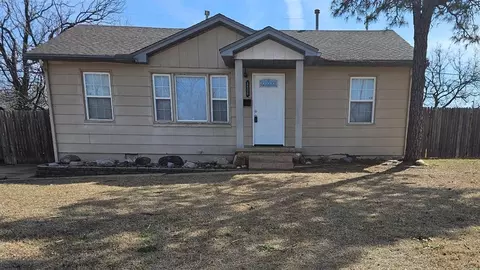 1500 Sandra Dr, Midwest City, OK 73110