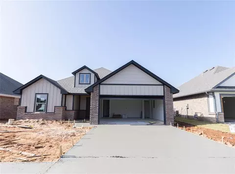 Exterior - 12332 SW 32nd St, Yukon, OK 73099 photo 1 of 6