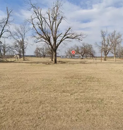 808 W Logan Ave, Guthrie, OK 73044