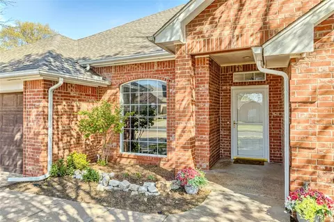 905 NW 179th Cir, Edmond, OK 73012
