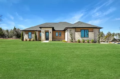14133 Magnolia Ln, Jones, OK 73049