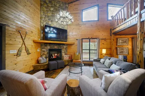 Living - 364 Split Shot Cir, Broken Bow, OK 74728 photo 1 of 5