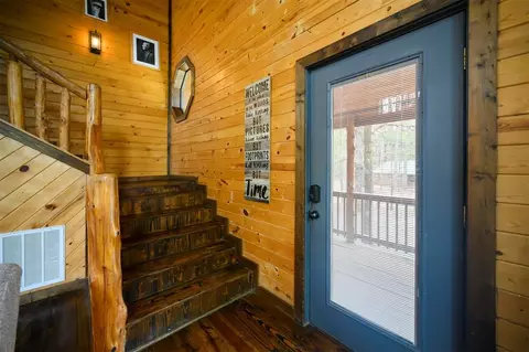 Entry Way - 364 Split Shot Cir, Broken Bow, OK 74728 photo 1 of 2