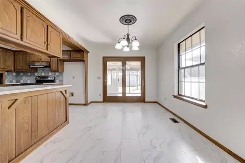 1908 Raquel Rd, Edmond, OK 73003 photo 7