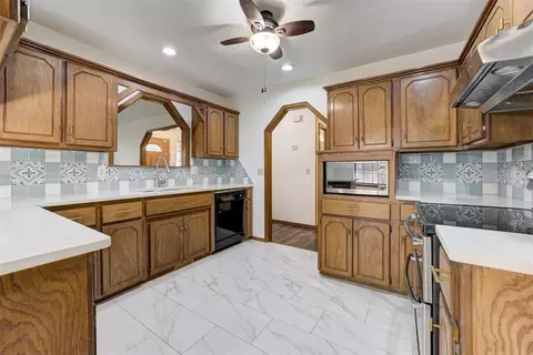 1908 Raquel Rd, Edmond, OK 73003 photo 11